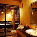 Bathroom 635344377054516186 sq128