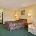 69481597 days inn columbia ne fort jackson guest room 3 def original sq128