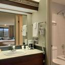 69481597 days inn auburn federal way bathroom 2 def original sq128