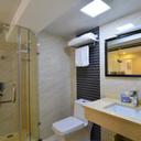 Bathroom 635620986222822074 sq128