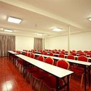 Conferenceroom 635928124425383696 sq128