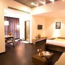 Suite 636076329525717262 sq128